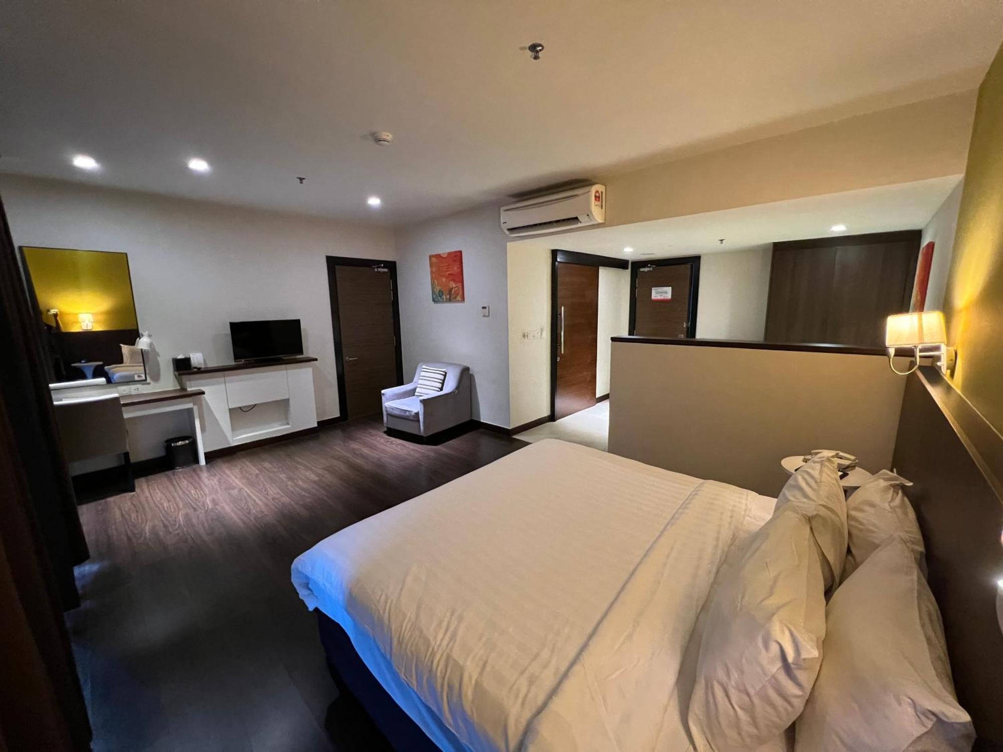 เบสต์ เวสเทิร์น ไอ-ซิตี้ ชะฮ์ อาลัม Hotel ชาห์อาลัม ภายนอก รูปภาพ